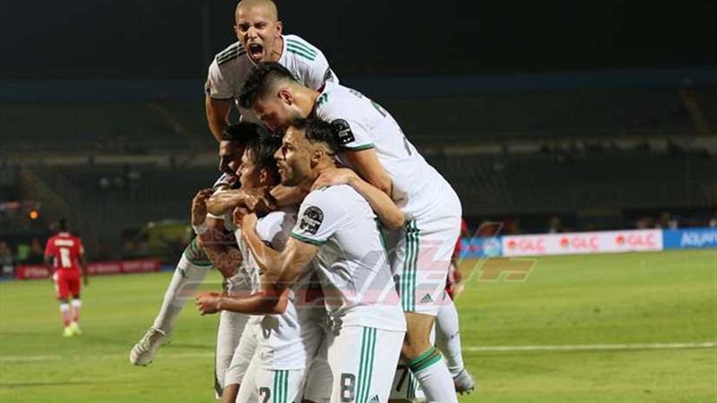 محرز يضيف الهدف الثاني