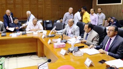 محافظ شمال سيناء يقرر مراجعة صلاحية جميع المباني