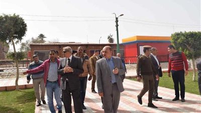 محافظ المنيا يتابع أعمال تطوير المرحلة الأولى لكورنيش النيل قبيل افتتاحه