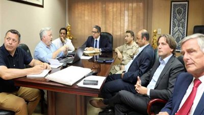 اجتماع لوزير الآثار بشأن العرض بقاعات المتحف المصري الكبير