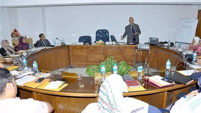 نائب محافظ أسيوط يشارك في ورشة عمل للعاملين بالتخطيط والموازنة