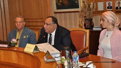 جامعة حلوان تكرم علماءها الحاصلين على جوائز الدولة