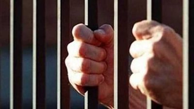 حبس عاطل ينتحل صفة 