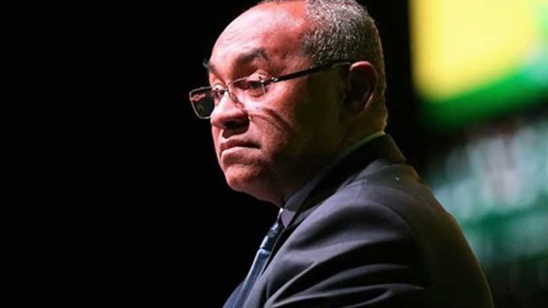 رئيس الكاف ووزير