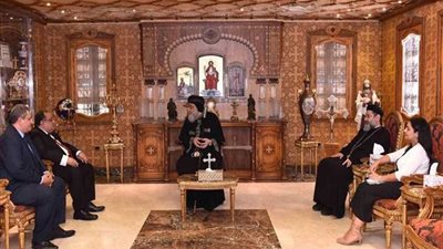 البابا تواضروس يستقبل رئيس جامعة حلوان بالمقر الباباوي