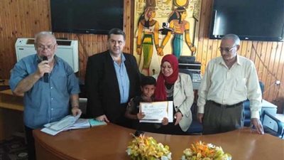 تكريم الطلاب الفائزين بمسابقة البيئة للعام الدراسى الحالى