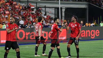 شوط أول.. المحمدي وصلاح يضعان مصر في المقدمة