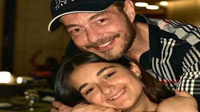 أحمد زاهر يحتفل بعيد ميلاد ابنته (صور)