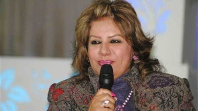 نائبة الإسماعيلية تشيد بتطوير الاستاد