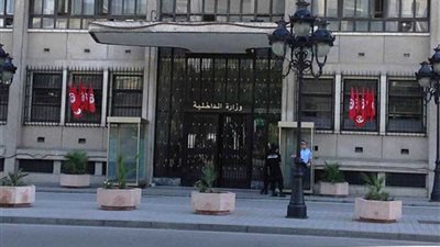 الداخلية التونسية: مقتل شخص وإصابة 8 آخرين بتفجيريين في العاصمة