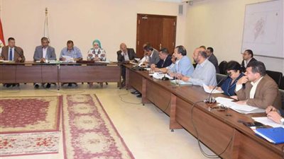 محافظ بني سويف يترأس اجتماع صندوق الإسكان الاقتصادي