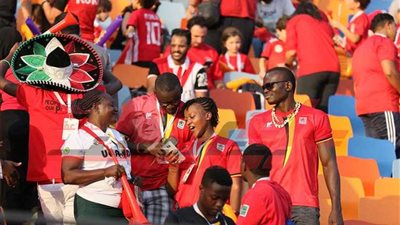 بالصور: جماهير الكونغو تتوافد على استاد القاهرة