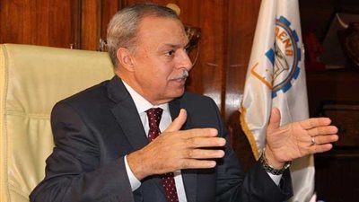 محافظ قنا يتفقد إنشاءات مستشفى دشنا ونجع حمادي ومجمع الصناعات المتوسطة والصغيرة