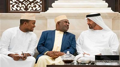 ولى عهد أبوظبي يبحث هاتفيا مع رئيس جزر القمر العلاقات الثنائية