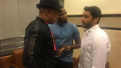 ضيوف وايتو والصقر في جلسة خلال لقاء الجزائر والسنغال بالدفاع الجوي