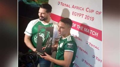 ثاني مباراة على التوالي .. إسماعيل بن ناصر أفضل لاعب في مباراة الجزائر والسنغال