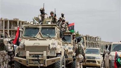الجيش الليبي يبدأ خطة قطع الرأس