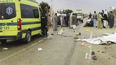 إصابة 4 أشخاص إثر انقلاب سيارة بطريق العلمين بالبحيرة