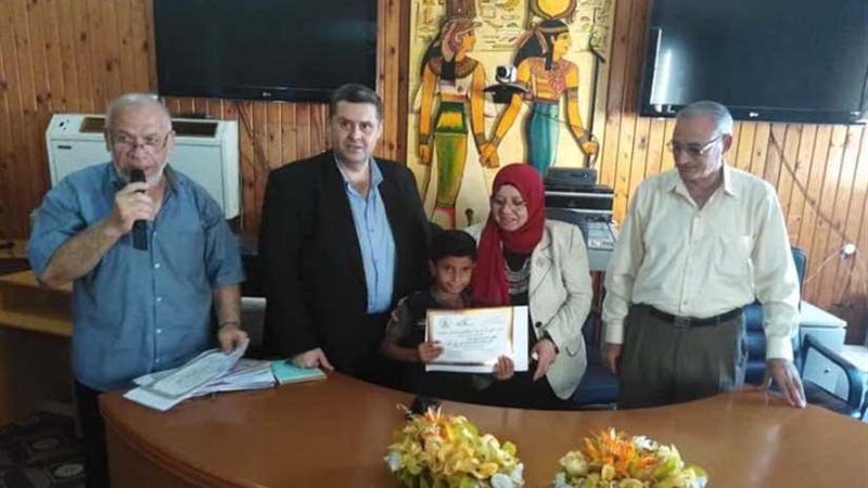 تكريم الطلاب الفائزين