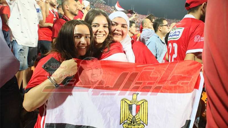 علم مصر .. دخلة الجماهير