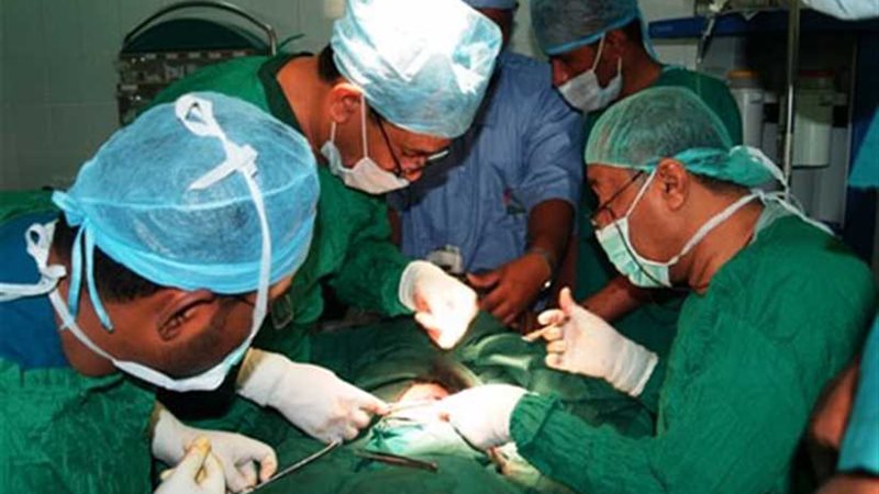 خبير لجراحات القلب