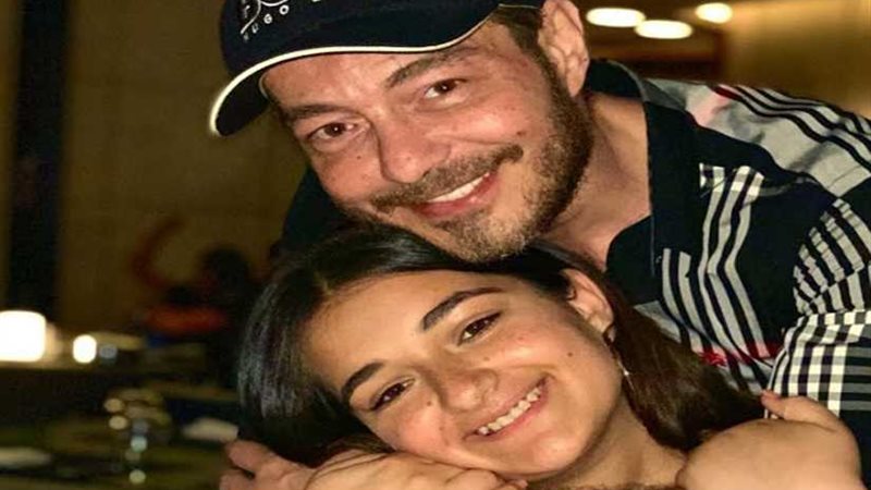 أحمد زاهر يحتفل بعيد