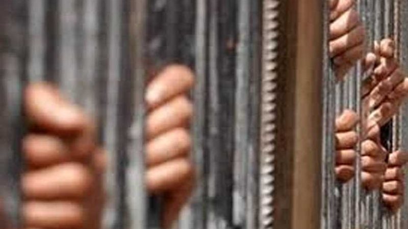 سنتان حبسًا ضد 4