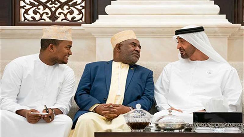 ولى عهد أبوظبي يبحث