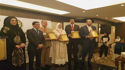 مستشار العاهل الأردني يكرم «نهلة الصعيدي» رئيس مركز الطلاب الوافدين بالأزهر