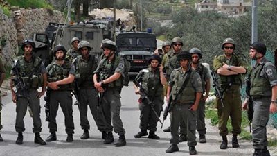 الاحتلال يقتحم 