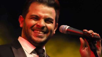 بالصور.. محمد رشاد يشدو بأغانيه الوطنية احتفالًا بثورة 30 يونيو