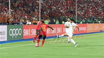 انطلاق مباراة مصر واوغندا في حضور 80 ألف مشجع