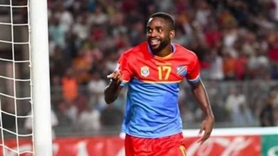 سيدريك باكامبو يضيف الهدف الثالث في شباك زيمبابوي