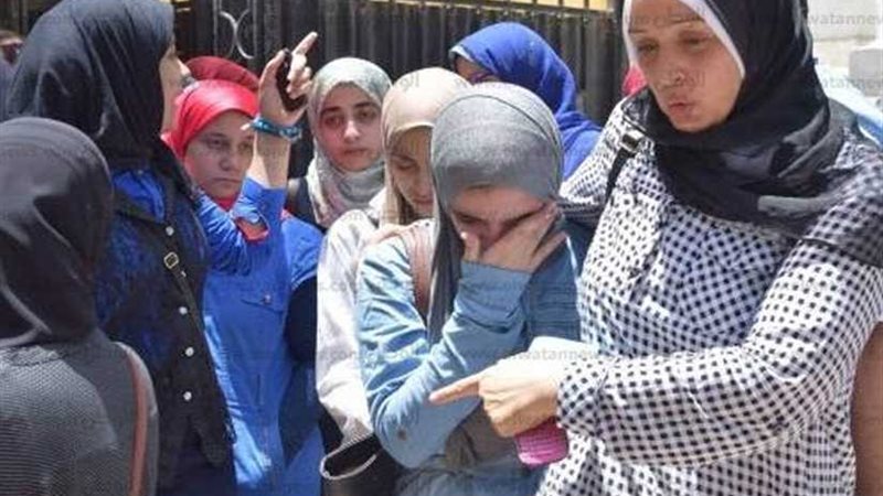 بكاء وانهيار طلاب