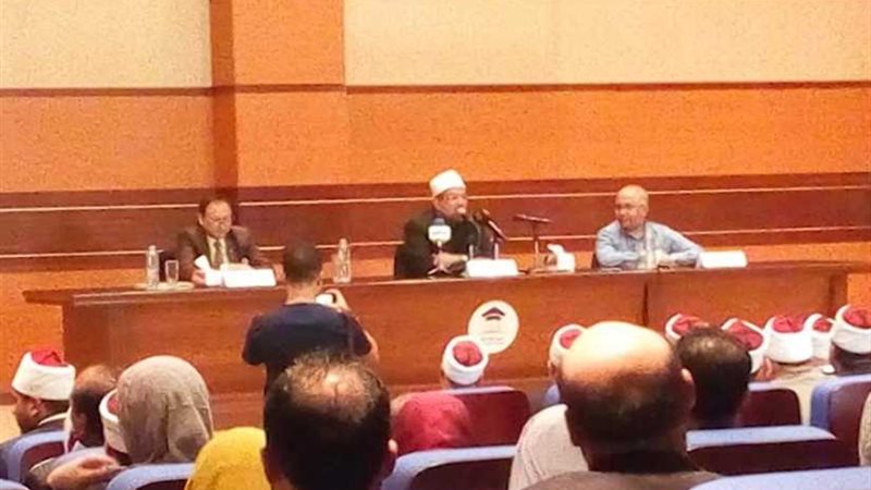 خفاجي من داخل أكاديمية