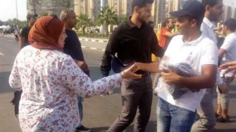 بالصور.. الكاب سلاح