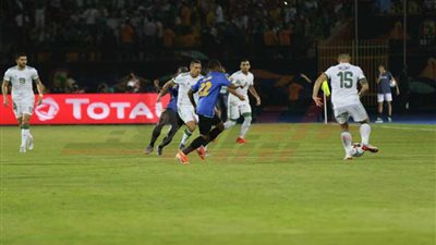 انطلاق مباراة الجزائر وتنزانيا