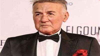 مهرجان القاهرة السينمائي ينعي عزت أبو عوف