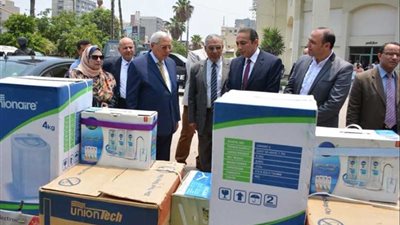 محافظ الدقهلية يوزع 105 