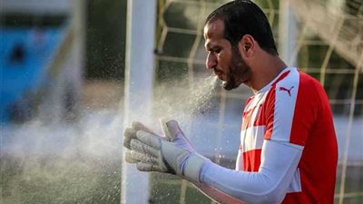 عماد السيد يشارك في تقسيمة الزمالك