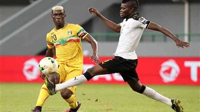 توماس نييي بارتي يحرز الهدف الثانى لغانا في شباك غينيا بيساو