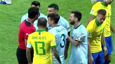 البرازيل تحجز مقعدها في نهائي الكوبا امريكا بثنائية في الأرجنتين