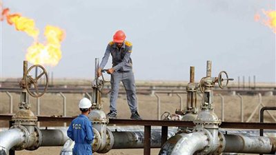 تعرف على إنجازات البترول في توفير البنزين والبوتاجاز خلال خمس سنوات