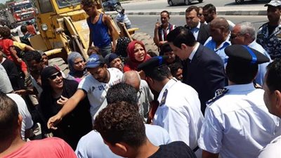 التشاور مع أهالي 