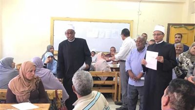 وكيل الأزهر يتفقد أعمال تصحيح الشهادة الثانوية