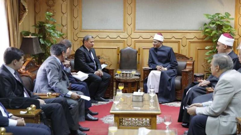 وكيل الأزهر يلتقي