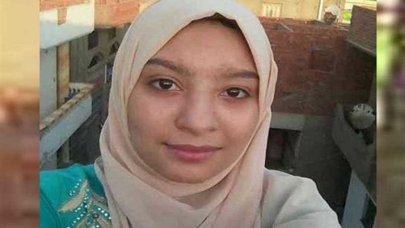 الأولى على الدبلومات