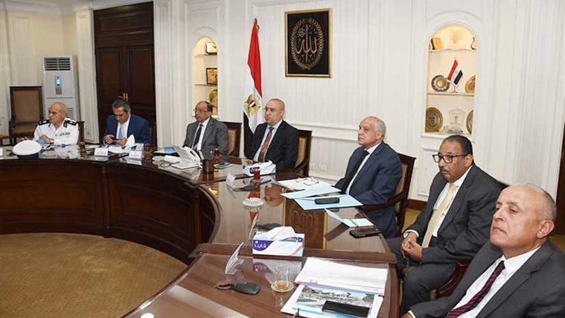 وزيرا الإسكان والتنمية