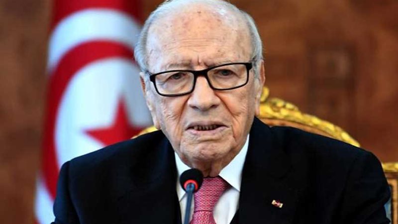 مصادر: السبسي يغادر