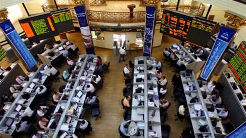 البورصة تخسر 400